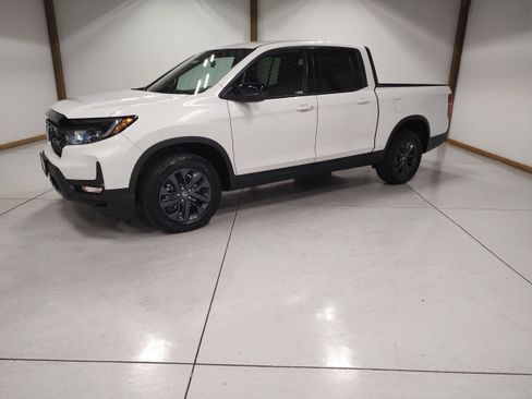 New 2026 Honda Ridgeline Sport image 4