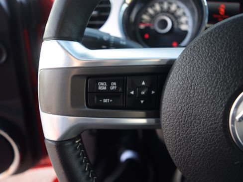 Used 2013 Ford Mustang Premium image 6