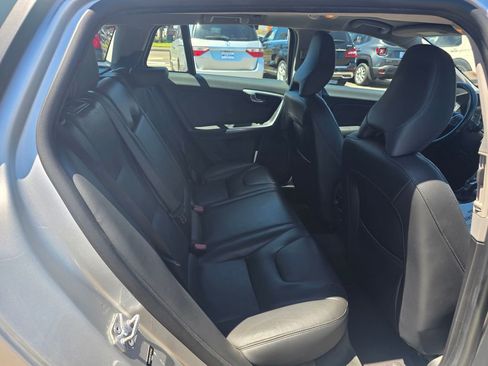 Used 2015 Volvo V60 T5 Premier FWD image 24