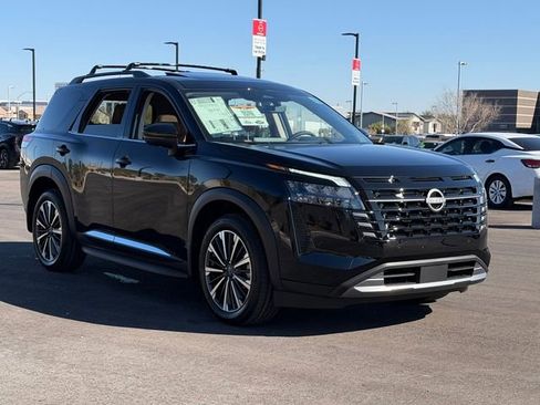 New 2026 Nissan Pathfinder Platinum w/ Cargo Package AWD/4WD image 9