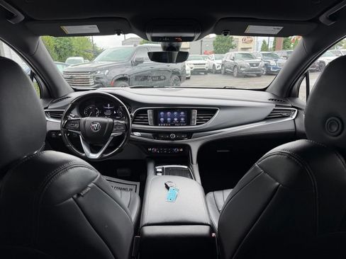 Used 2022 Buick Enclave Premium AWD/4WD image 19