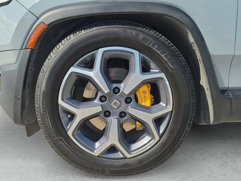 Used 2022 Rivian R1T Adventure AWD/4WD image 23