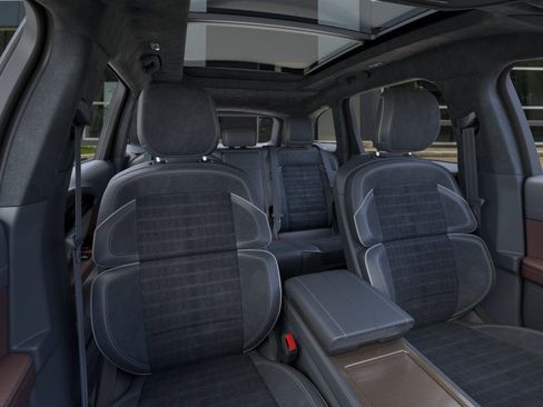 New 2026 Lincoln Nautilus Black Label AWD/4WD image 10