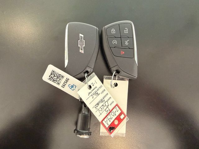 Used 2025 Chevrolet Equinox RS w/ Safety and Technology Package AWD/4WD image 34