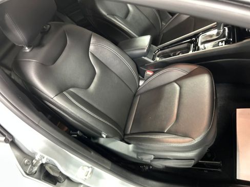 Used 2024 Jeep Compass Limited w/ High Altitude Package image 26