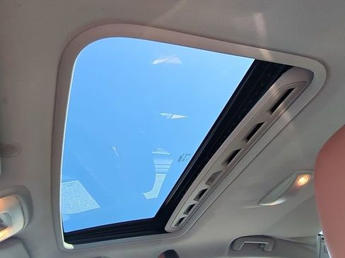 Used 2017 Volvo S60 T5 Inscription image 21