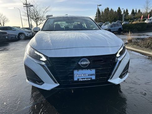 Used 2025 Nissan Altima 2.5 SL image 2