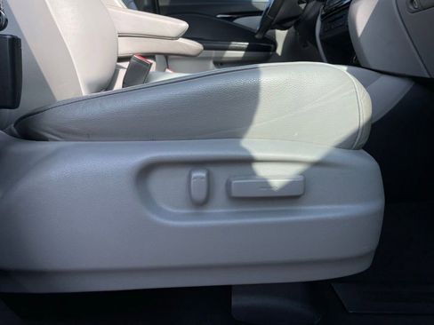 Used 2016 Honda Pilot Touring image 32