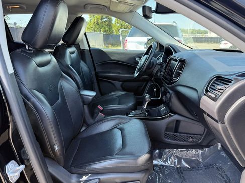 Used 2019 Jeep Compass Limited FWD image 18