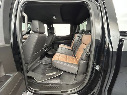 Used 2023 Chevrolet Silverado 1500 High Country w/ High Country Premium Package AWD/4WD image 45