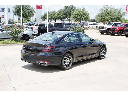 Used 2025 Genesis G70 2.5T RWD image 6