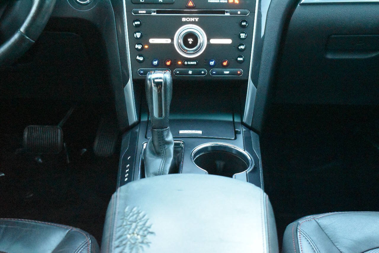 Used 2016 Ford Explorer Sport w/ Equipment Group 401A AWD/4WD image 30