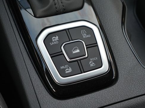 New 2026 Nissan Frontier SV w/ SV Convenience Package image 15