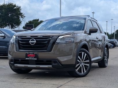 Used 2024 Nissan Pathfinder Platinum w/ Cargo Package