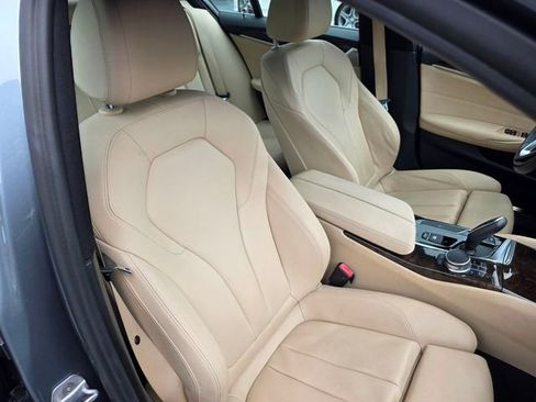 Used 2017 BMW 530i xDrive AWD/4WD image 21
