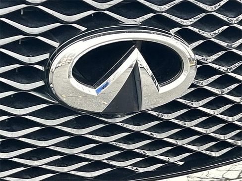 Certified 2024 INFINITI QX80 Premium Select w/ Cargo Package image 11