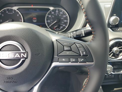 New 2025 Nissan Sentra SR w/ Midnight Edition image 22