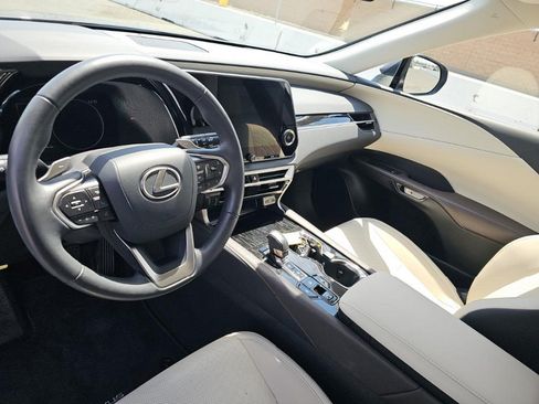 Used 2024 Lexus RX 350 FWD w/ Technology Package image 5