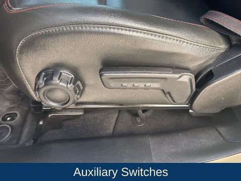 Used 2022 Jeep Wrangler Unlimited Rubicon w/ Steel Bumper Group AWD/4WD image 14