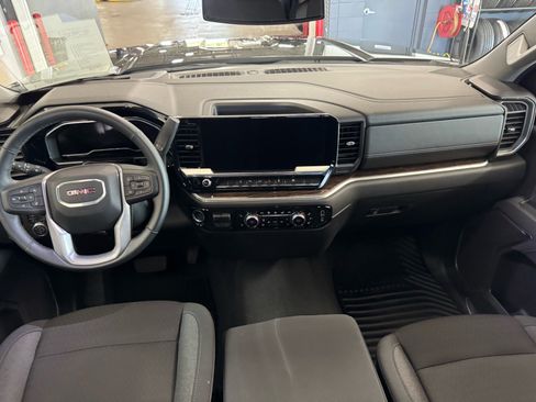 Used 2025 GMC Sierra 2500 SLE w/ SLE Value Package; AWD/4WD image 14