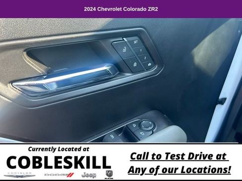 Used 2024 Chevrolet Colorado ZR2 w/ ZR2 Convenience Package III image 15