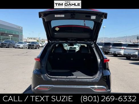 Used 2023 Toyota Venza XLE AWD/4WD image 11