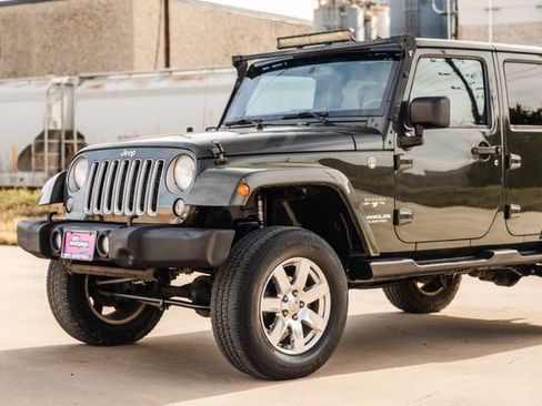 Used 2016 Jeep Wrangler Unlimited Sahara w/ Max Tow Package image 36
