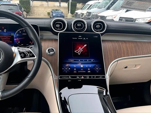 Used 2024 Mercedes-Benz GLC 300 GLC 300 image 7