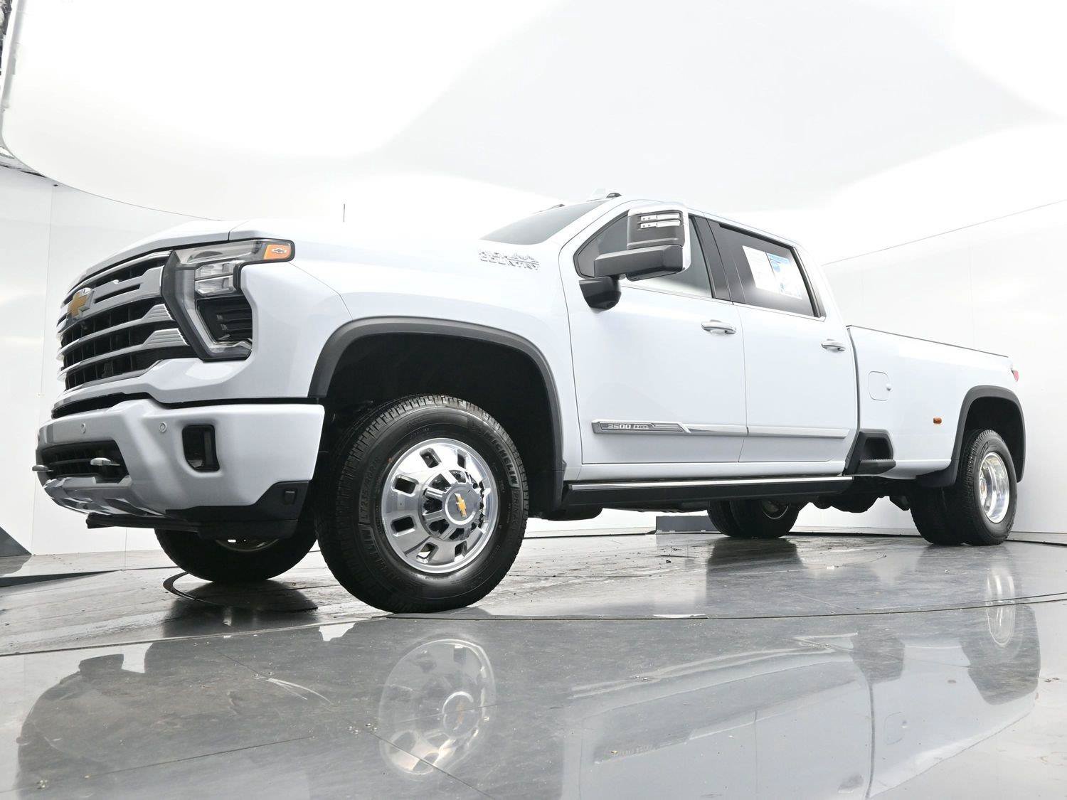 Used 2026 Chevrolet Silverado 3500 High Country w/ Technology Package AWD/4WD image 49