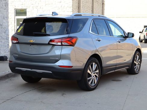 Used 2023 Chevrolet Equinox Premier FWD image 3
