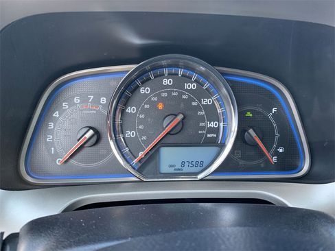 Used 2014 Toyota RAV4 Limited image 16