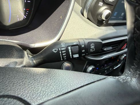 Used 2019 Hyundai Santa Fe Limited FWD image 31