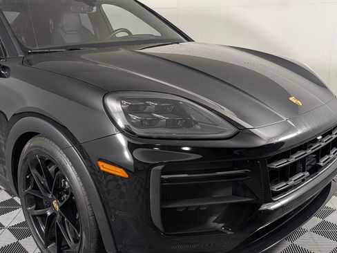 Certified 2024 Porsche Cayenne Turbo GT AWD/4WD image 14
