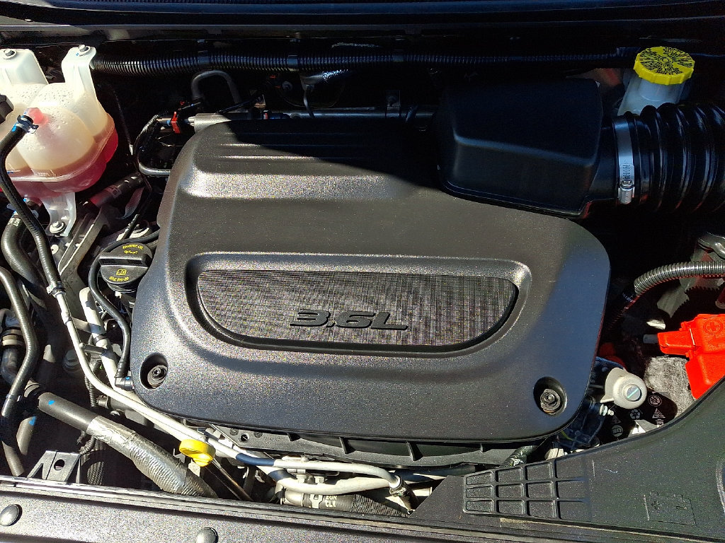 Used 2024 Chrysler Pacifica Touring-L FWD image 30