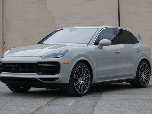 Used 2020 Porsche Cayenne Turbo S AWD/4WD image 1
