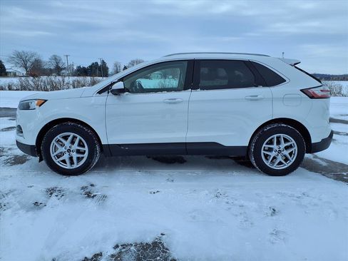 Used 2024 Ford Edge SEL w/ Convenience Package image 4