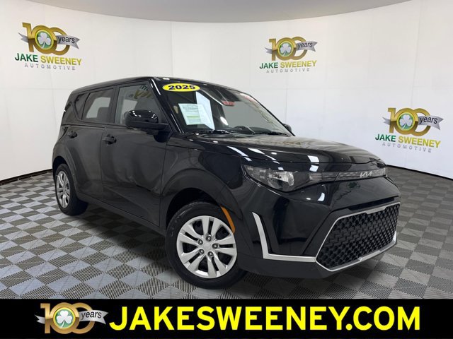 Certified 2025 Kia Soul LX FWD image 1