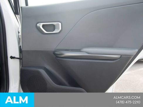 Used 2025 Kia K4 FWD image 47