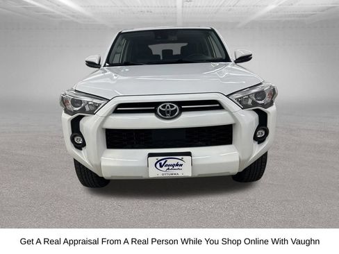 Used 2022 Toyota 4Runner SR5 Premium w/ Moonroof Package AWD/4WD image 4