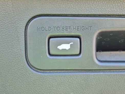 Used 2024 Honda Pilot Touring image 15