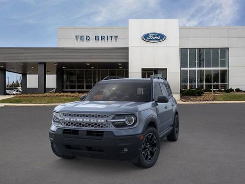 New 2025 Ford Bronco Sport Outer Banks image 3