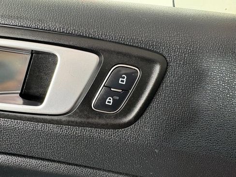 Used 2019 Ford EcoSport SE w/ SE Convenience Package AWD/4WD image 17
