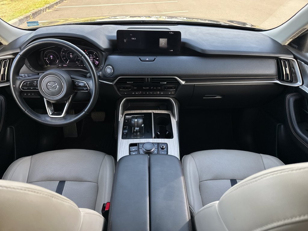 Used 2024 MAZDA CX-90 Plug-In Hybrid w/ Premium Pkg AWD/4WD image 14