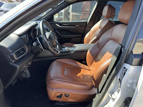 Used 2020 Maserati Levante S image 15
