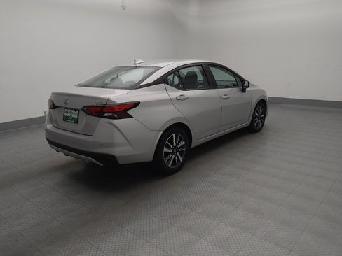 Used 2021 Nissan Versa SV FWD image 10