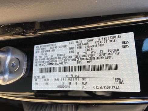Used 2025 Ford Escape ST-Line FWD image 37