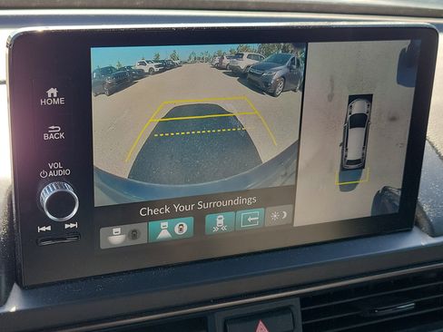 Used 2024 Honda Pilot TrailSport image 34