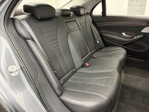 Used 2018 Mercedes-Benz S 560 4MATIC Sedan image 39