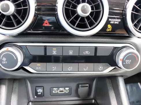 Used 2024 Nissan Sentra SV FWD image 31
