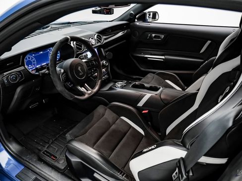 Used 2021 Ford Mustang Shelby GT500 w/ Carbon Fiber Track Pack image 47